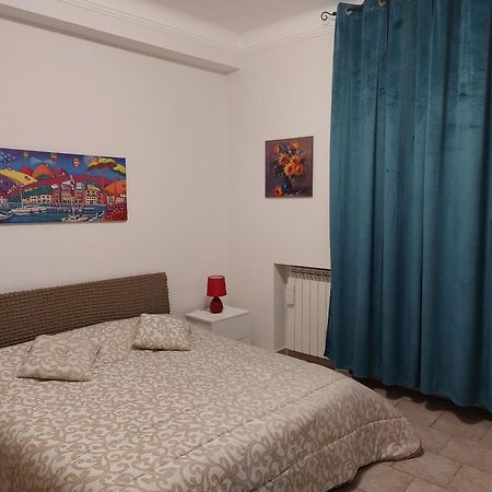 Marina Apartments Taranto Luaran gambar