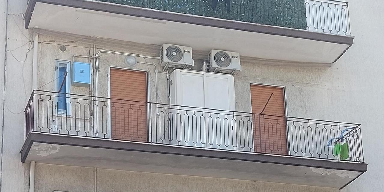 Marina Apartments Taranto Luaran gambar