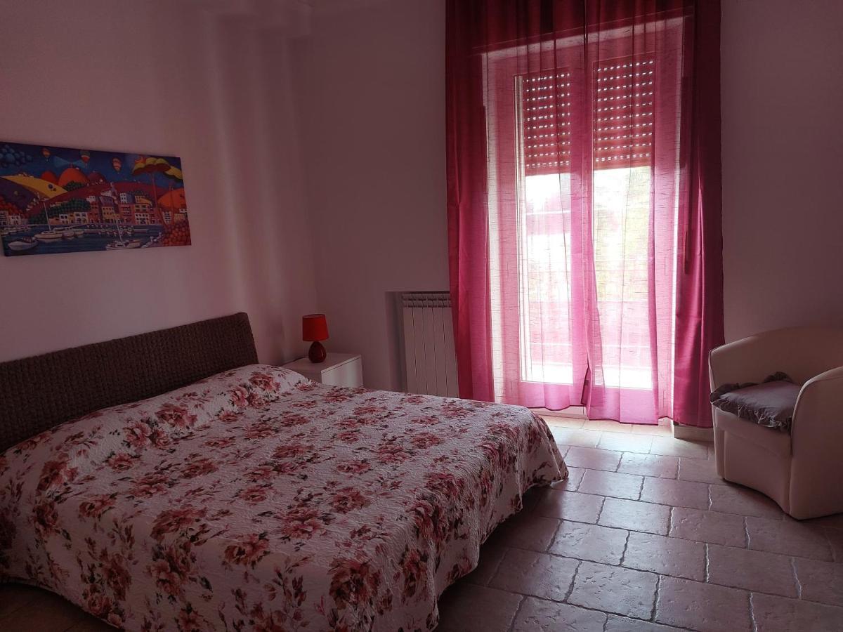 Marina Apartments Taranto Luaran gambar